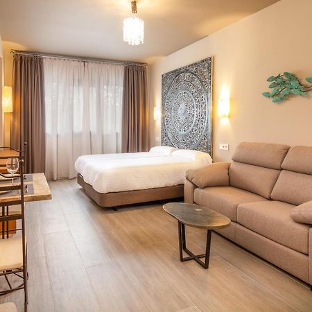 Apartamentos Sevilla Este By Qhotels Екстер'єр фото
